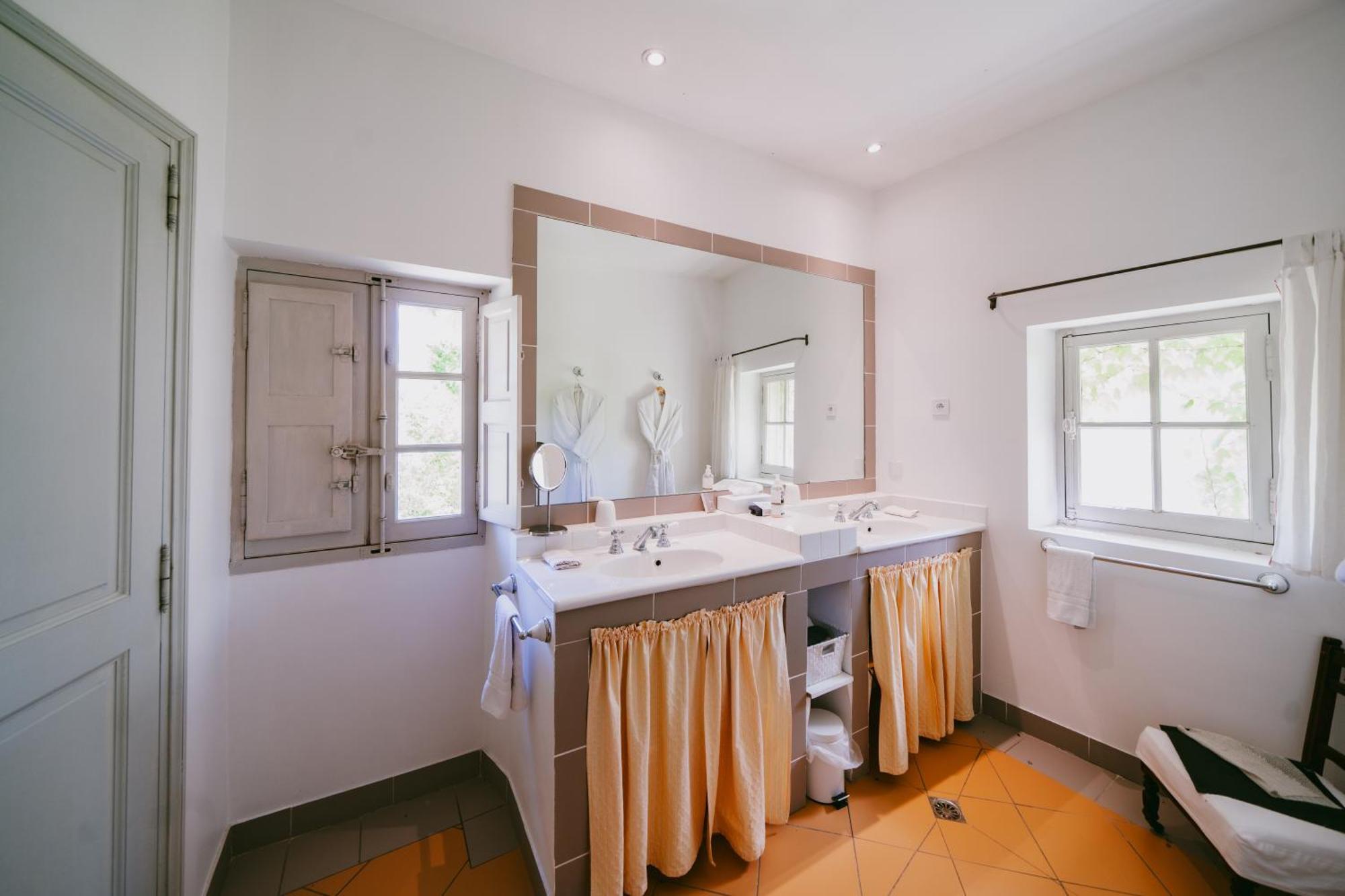 Bastide Rose Hotel Le Thor Eksteriør billede
