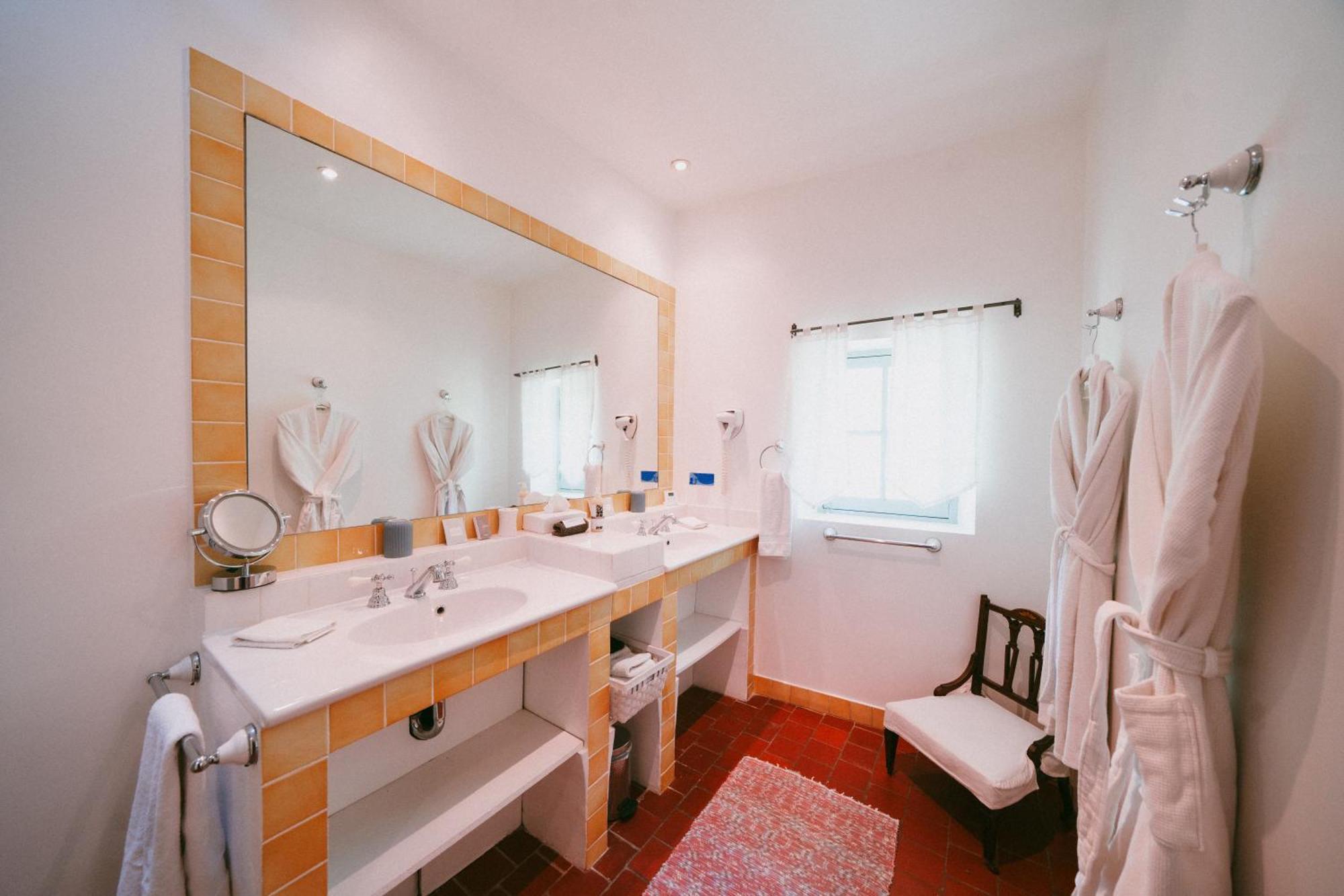 Bastide Rose Hotel Le Thor Eksteriør billede