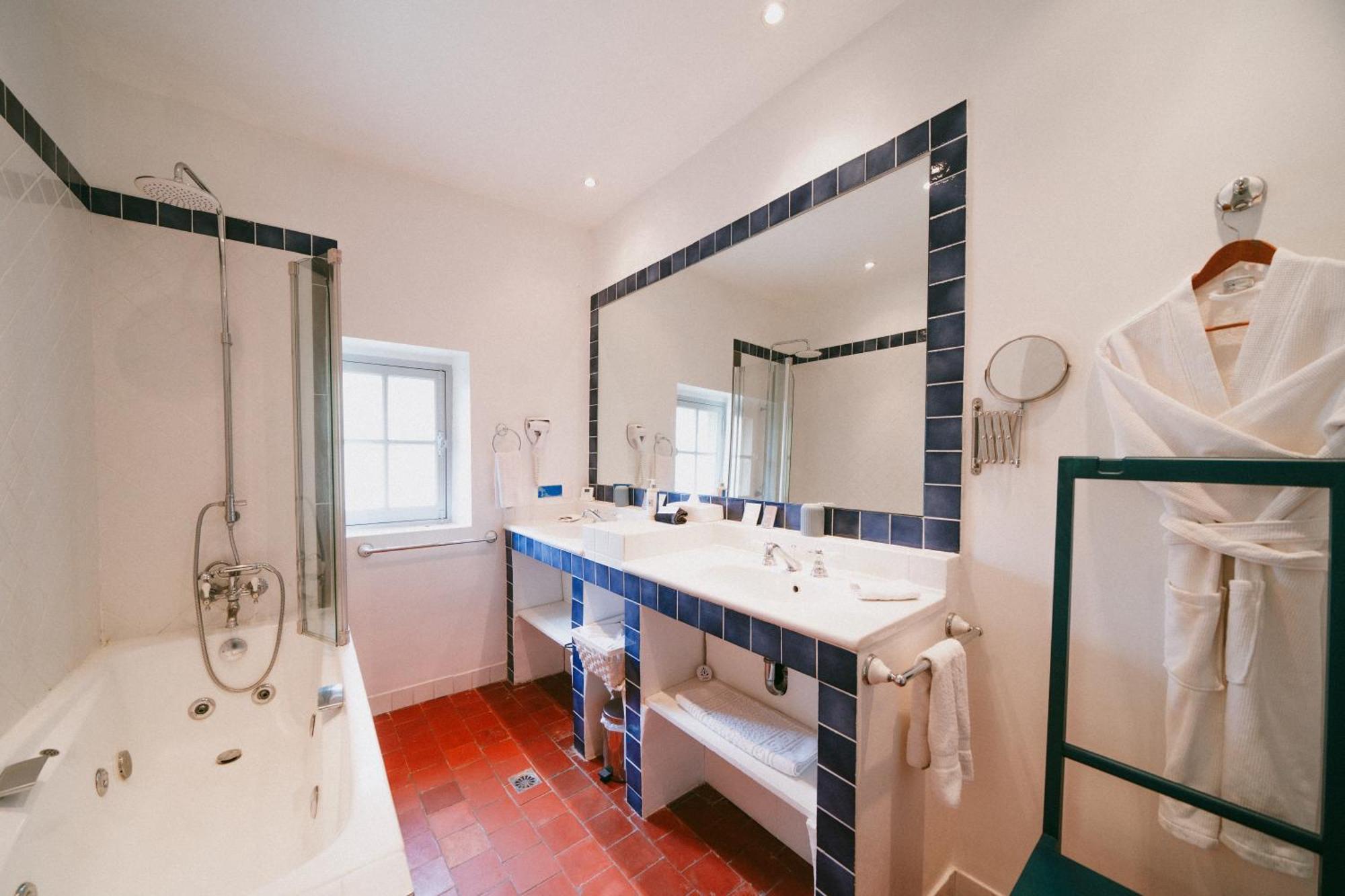 Bastide Rose Hotel Le Thor Eksteriør billede