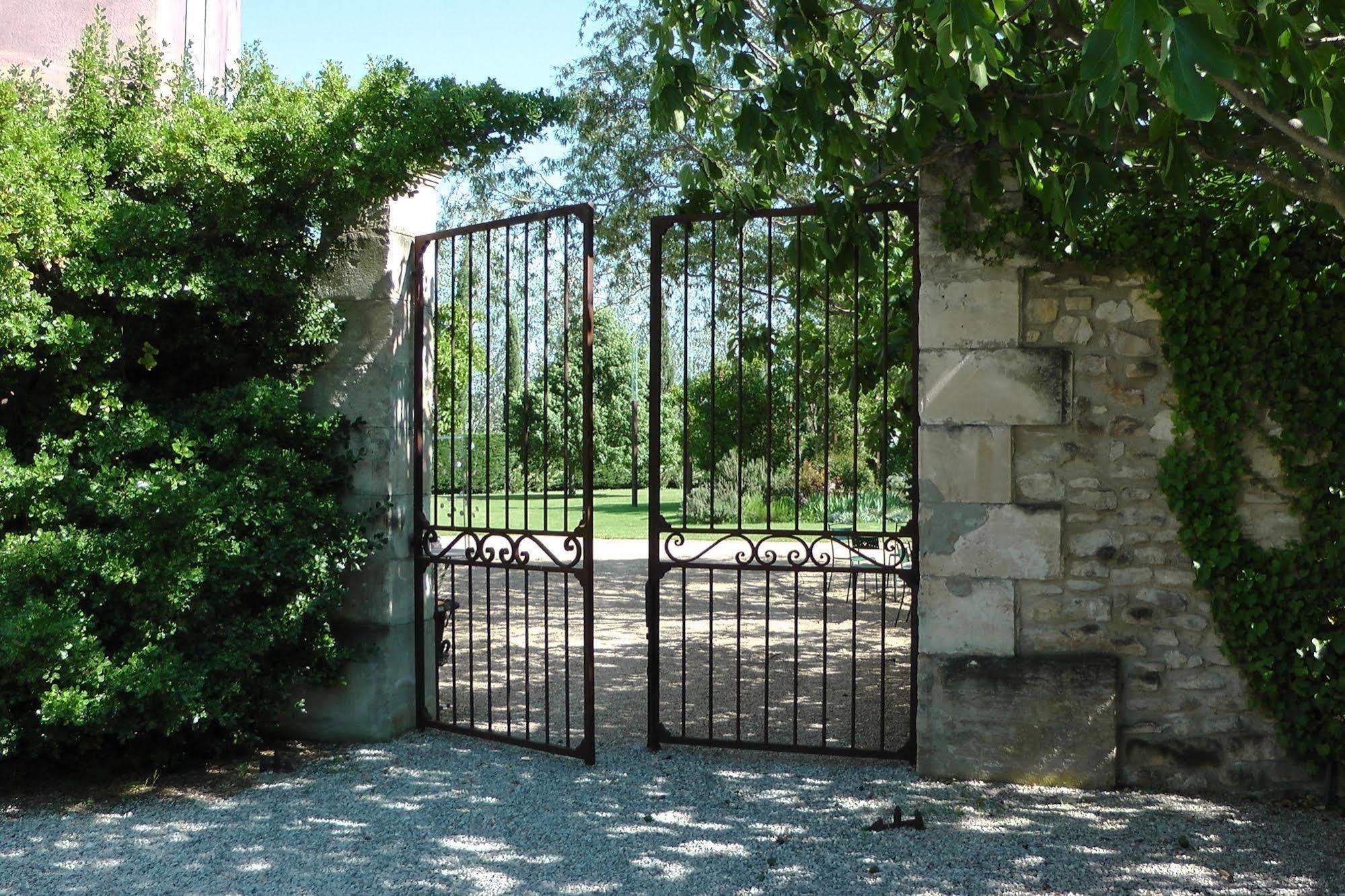 Bastide Rose Hotel Le Thor Eksteriør billede